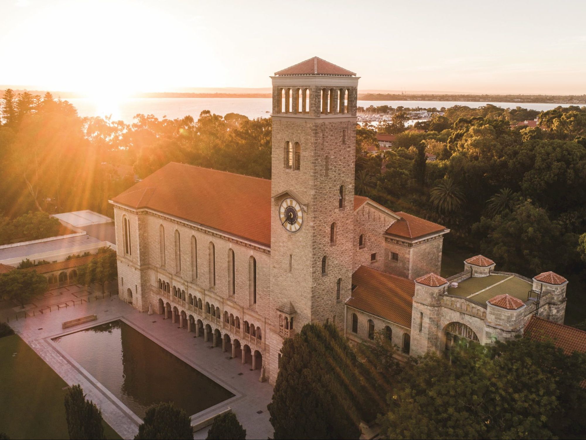 Škole i fakulteti u Australiji