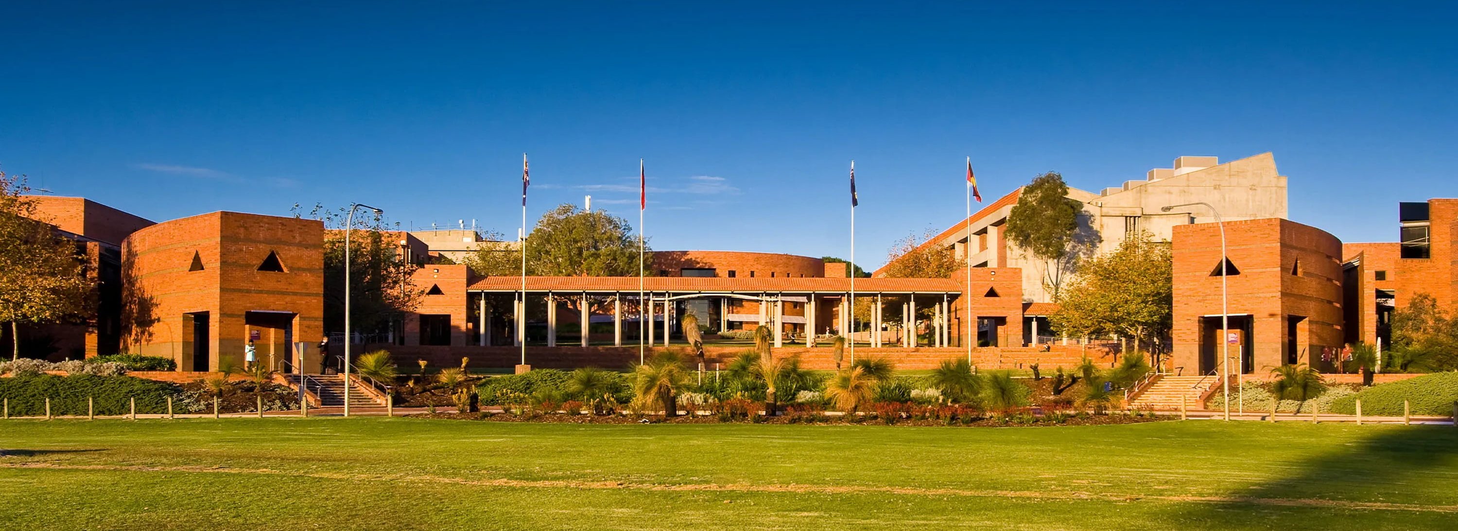 Curtin University dolazi u Beograd